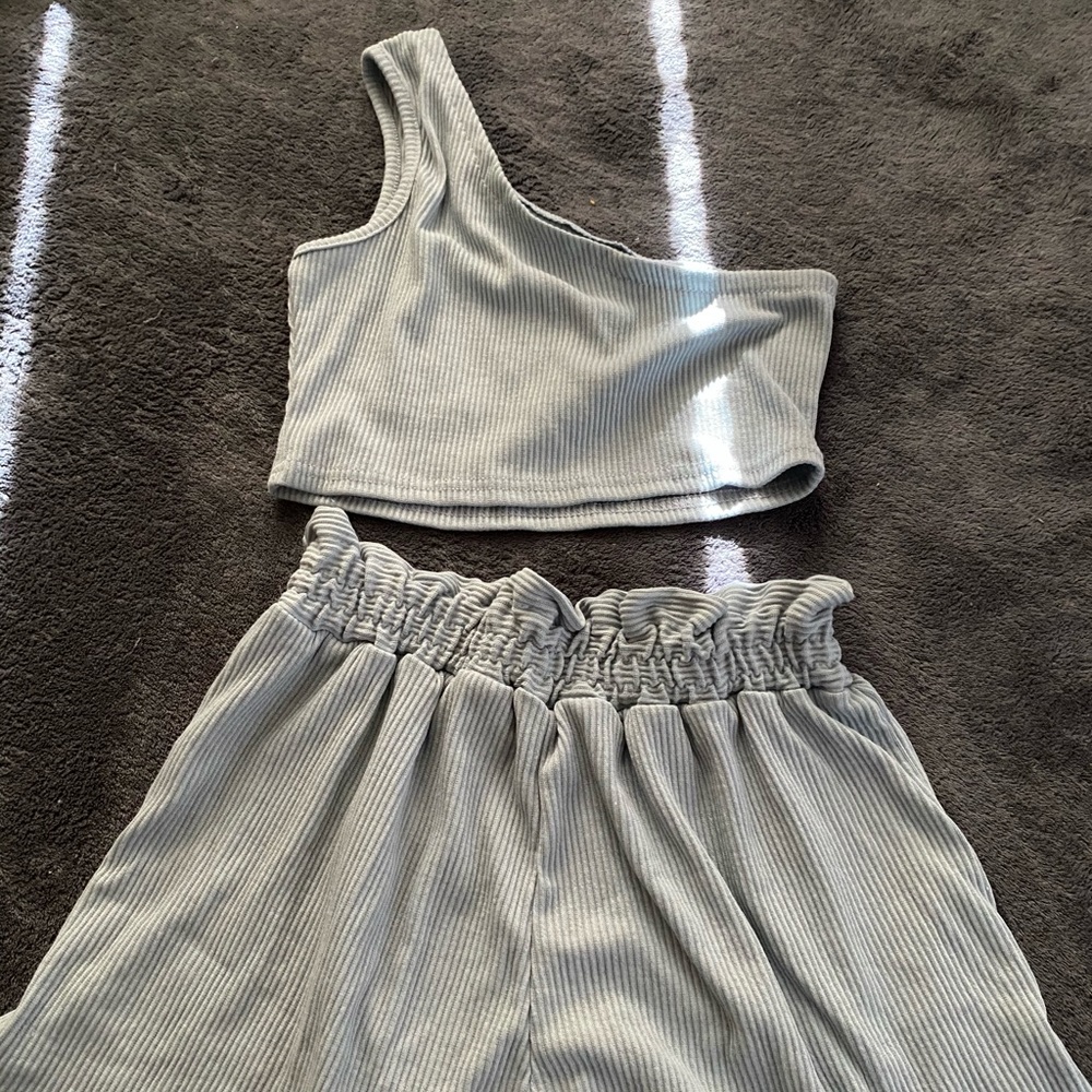 Short and short set